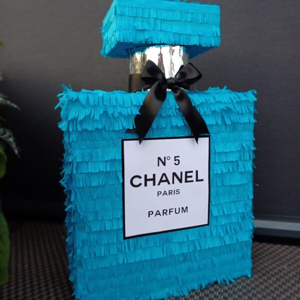 "Chanel" pinjata
