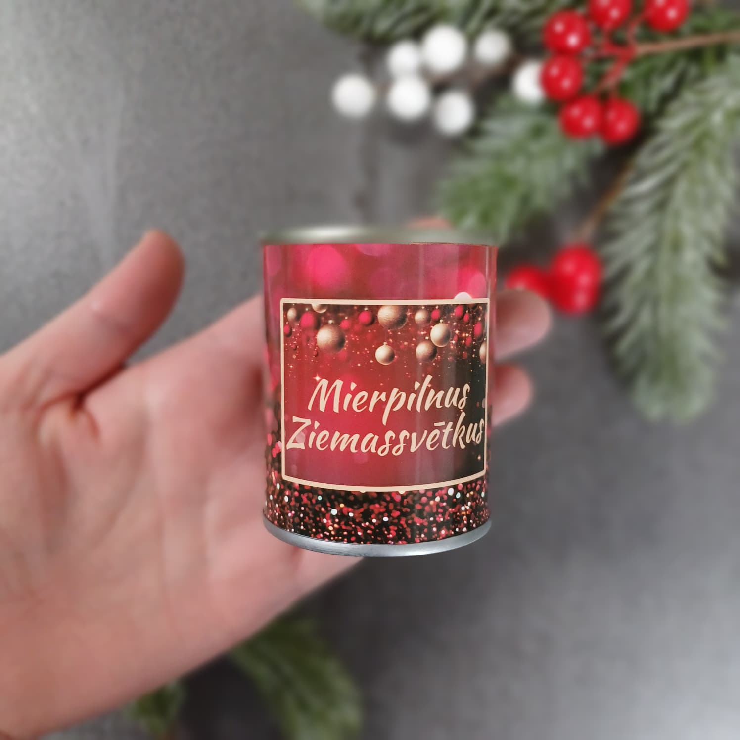 Ziemassvētku bundžiņas ar sarkanu dekoru - Image 3