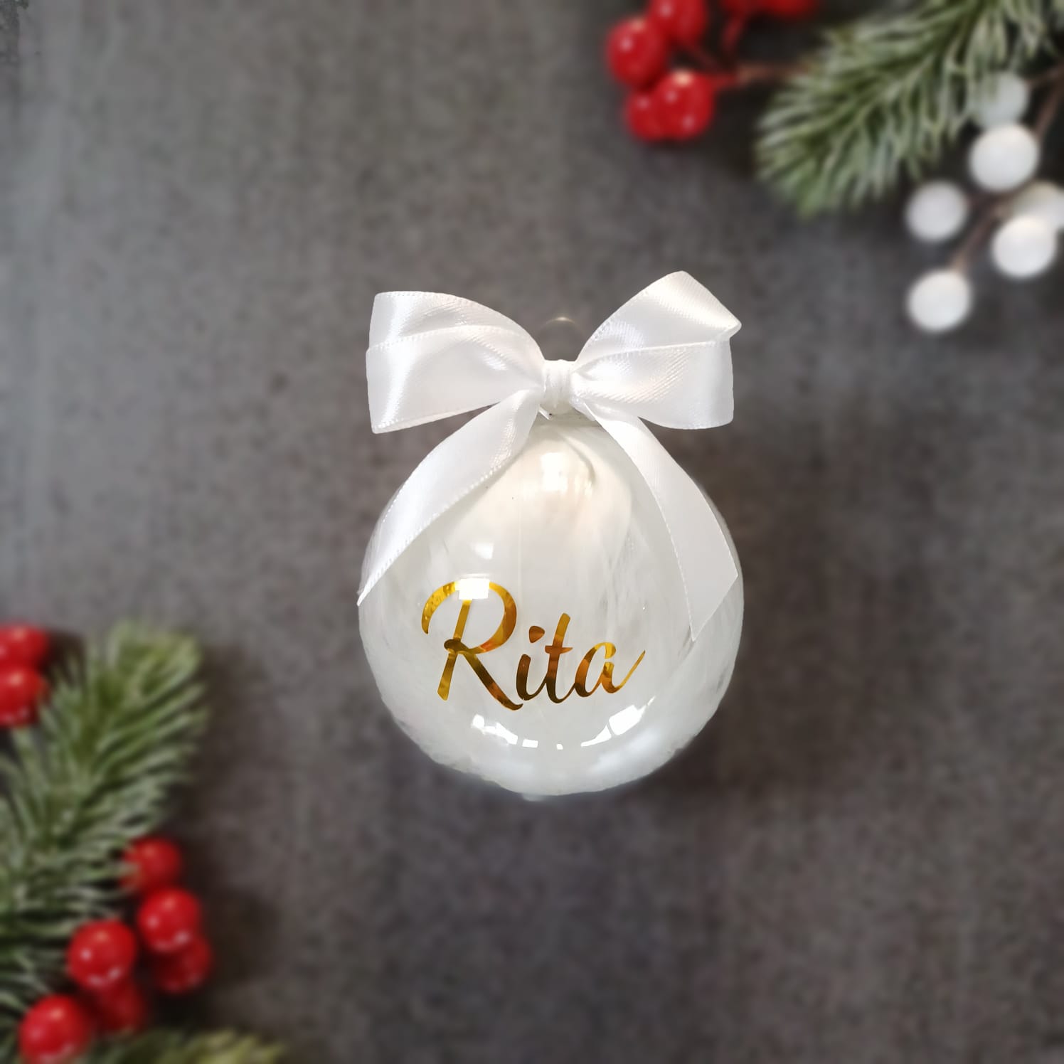 Personalizēta eglīšu bumba ar spalvām 2026 - Image 9