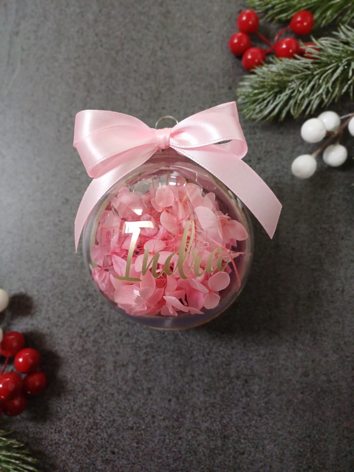 Personazliēta eglīšu bumba ar hortenziju 2026 - Image 2