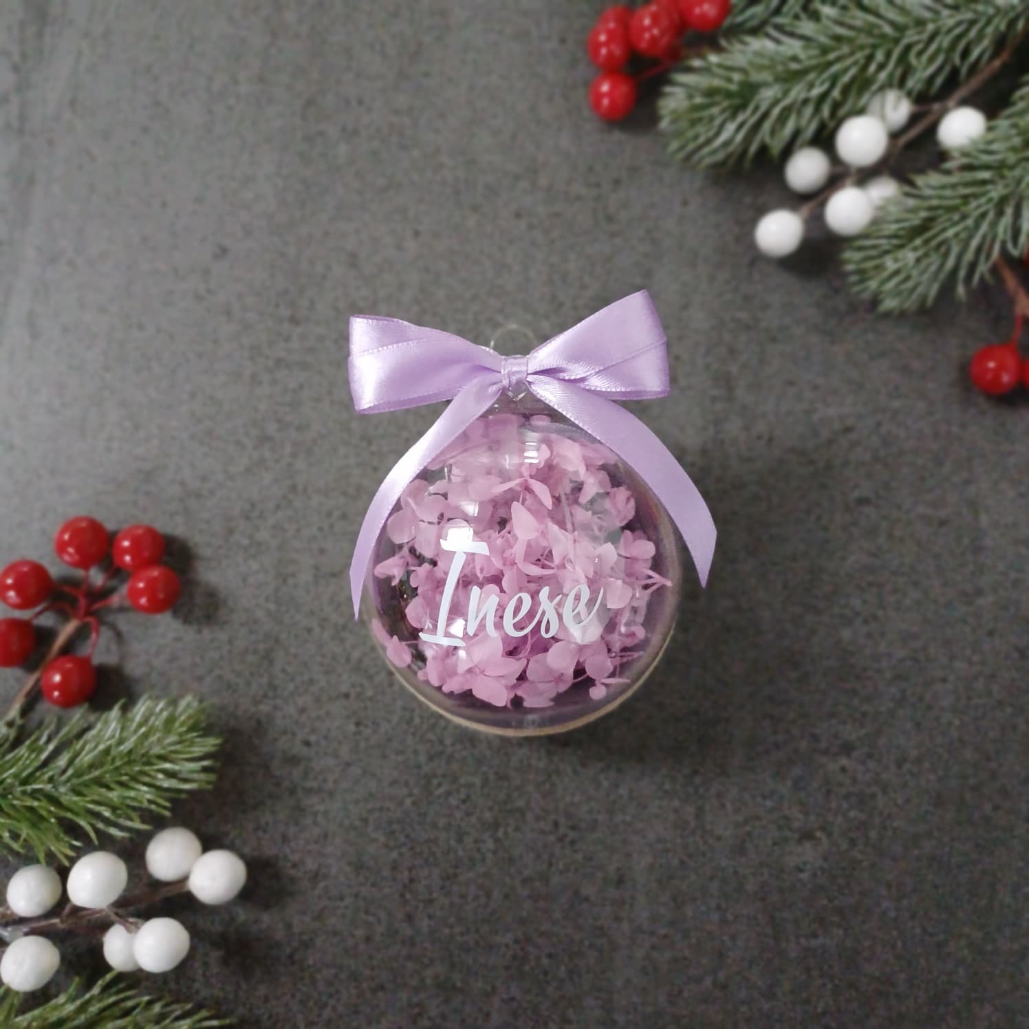 Personazliēta eglīšu bumba ar hortenziju 2026 - Image 6