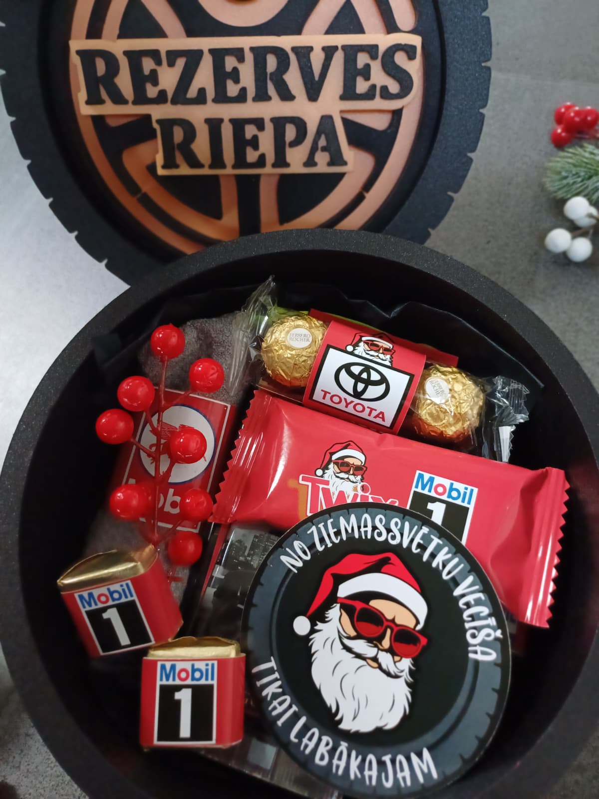 Ziemassvētku rezerves riepa - Image 4